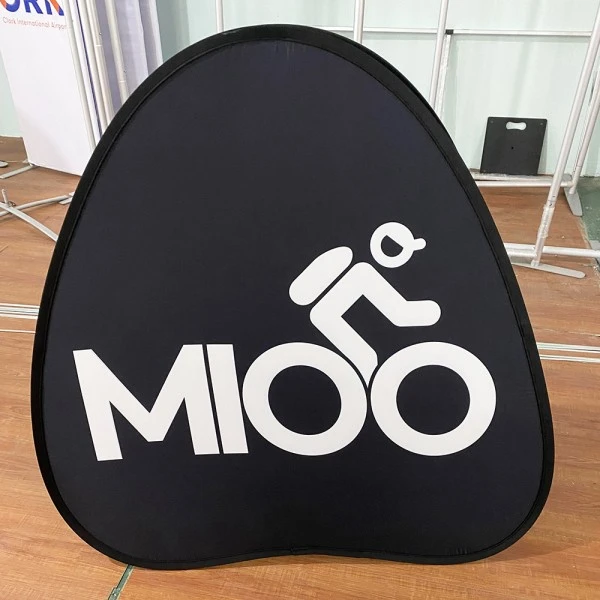 किन त्रिकोण पप अप ब्यानरहरू घटनाहरू र प्रचारहरूको लागि सबैभन्दा प्रभावकारी आउटडोर विज्ञापन उपकरण बनिरहेका छन्